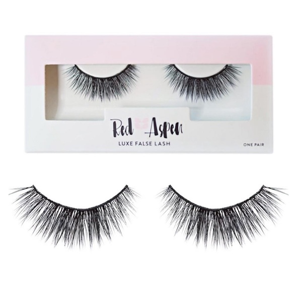 Lashes, Liner, Applicator & Lash Travel Book. Brand new - Picture 8 of 9